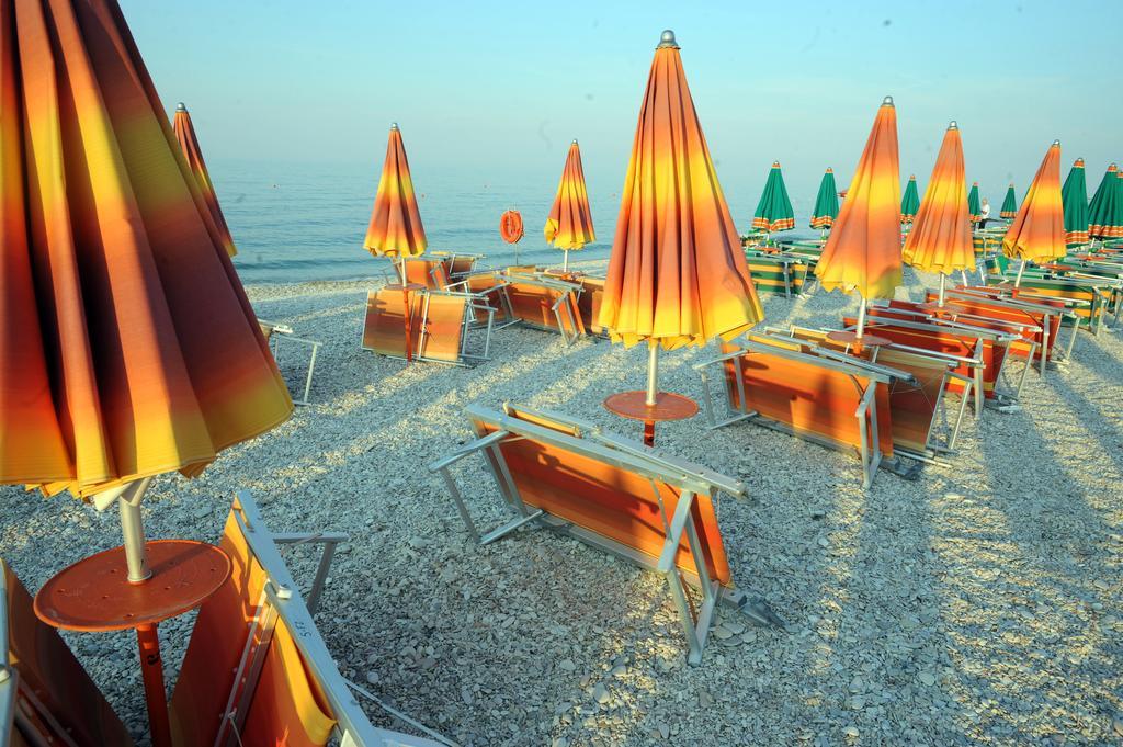 Hotel Continental Fano Luaran gambar